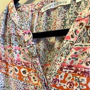 Violet and Claire floral sleeveless top split neck cute summer flowey